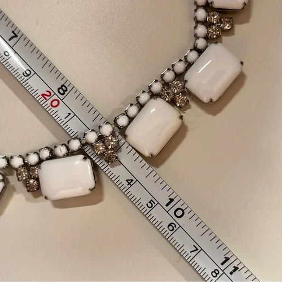Antique 1940's Retro Art Deco White Milk Glass Emerald Cut Choker Necklace - Picture 11 of 16